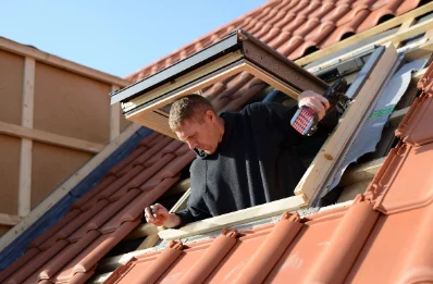 Pose de fenêtres de toit Velux à Courpière